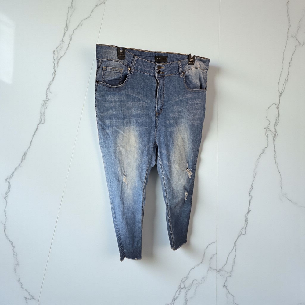 Classic Blue Cropped Jeans